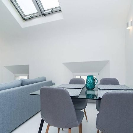 Old Town 1 Bedroom Oasis With Ac And Double Shower Praha Bagian luar foto