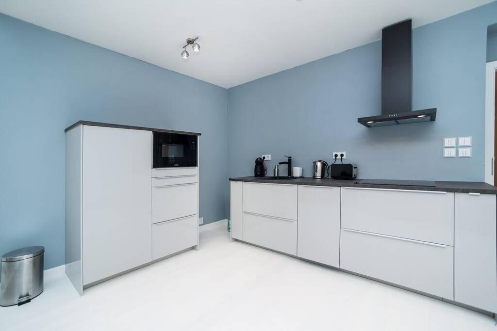 Old Town 1 Bedroom Oasis With Ac And Double Shower Praha Bagian luar foto
